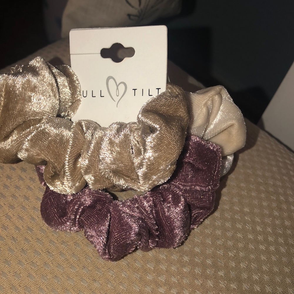 3 pack velvet scrunches